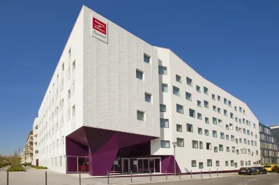 Séjours & Affaires Massy Atlantis Các khách sạn ở Champlan