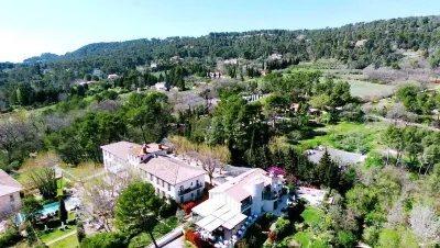 Les Lodges Sainte-Victoire Hotel & Spa Hotéis em Chateauneuf-le-Rouge