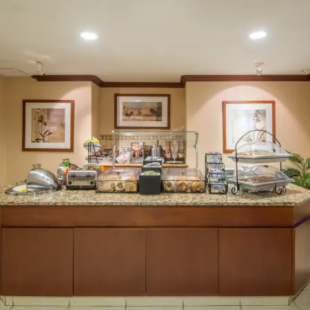 Staybridge Suites PHOENIX - GLENDALE SPORTS DIST by IHG
