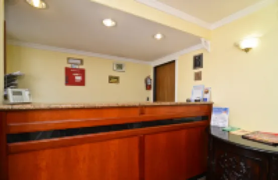 Crossroads Inn - Downtown Sacramento