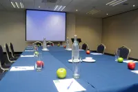 Emerald Hotel Отели в г. Гисборн