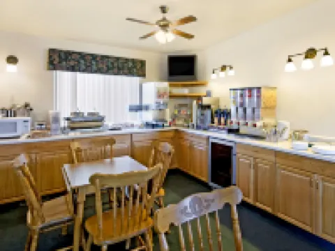 Travelodge by Wyndham Powell Hotels in Powell