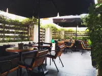 Mc Queen Rooms & Apartments Hotels in Aten