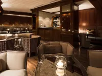 The Whitehall Hotel, BW Premier Collection Hotels near Second City