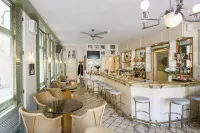 Grand Museum Hotel, BW Signature Collection - Quầy bar