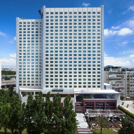 Corinthia Lisbon Отели рядом с достопримечательностью «Сете-Риуш»
