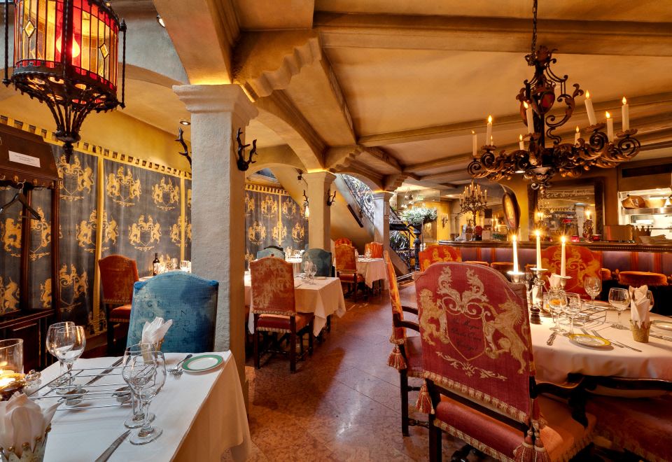 센트럴 플라자 취리히의 에스프레소 메이커가 있는 객실 사진