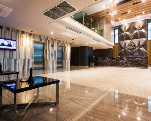 سبينزا هوتل Hotels near براتونام