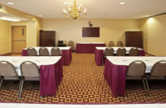 Holiday Inn Express CLOVERDALE (GREENCASTLE) by IHG