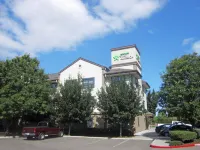 Extended Stay America Suites - Sacramento - West Sacramento Hotel dekat Restaurant Los Placeres