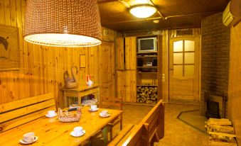 Dva Kryila Hotel