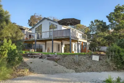 Smith Beach Getaways Beachwood Garden Studio