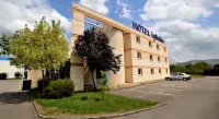 Brit Hotel Essentiel Saint-Quentin Hôtels à proximité de : Auchan Hypermarché St-Quentin