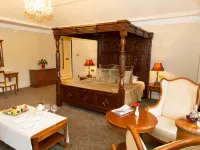 Kilronan Castle Hotels in Leitrim