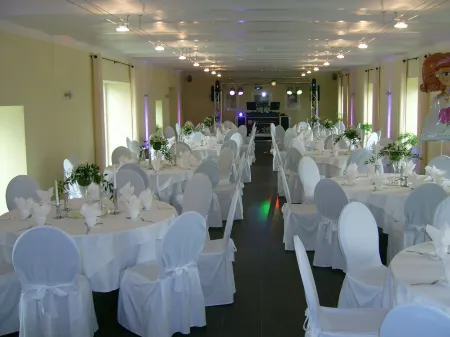 Gut Alte Burg Отели в г. Юлих