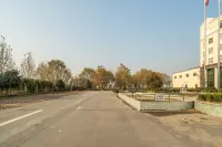 Yuhuai International Hotel فنادق في فنغ تشيو