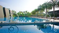 Queena Plaza Hotel - Rooftop Pools