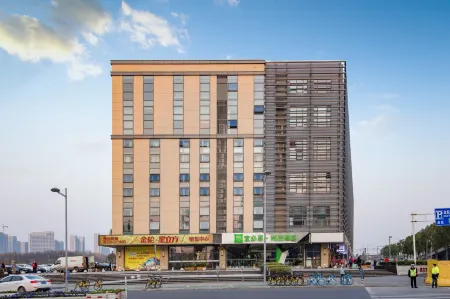 Ibis Styles Hotel (Nanjing South Railway Station North Square)