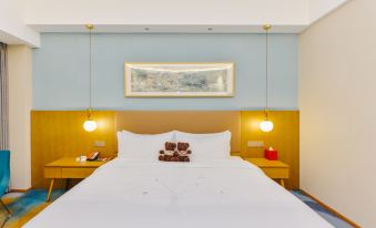 Baolong Artels Collection Hotel (Lingang Dishui Lake)