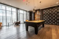 生活套房公寓（加拿大國家電視塔）