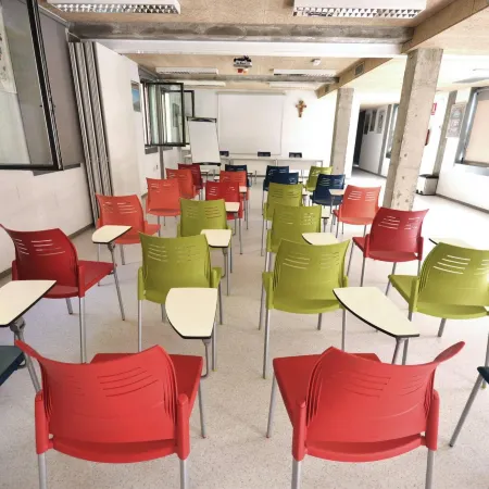 Scout Madrid Hostel Отели рядом с достопримечательностью «Станция Santa Eugenia »