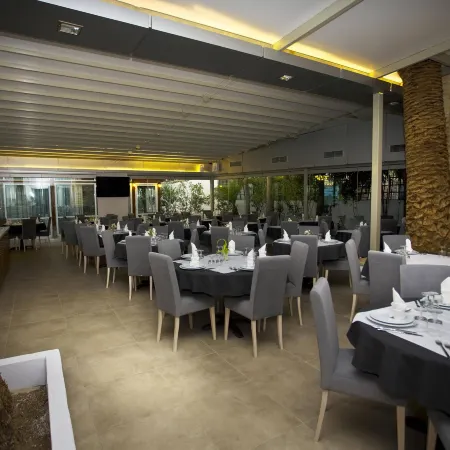 Astron Hotel