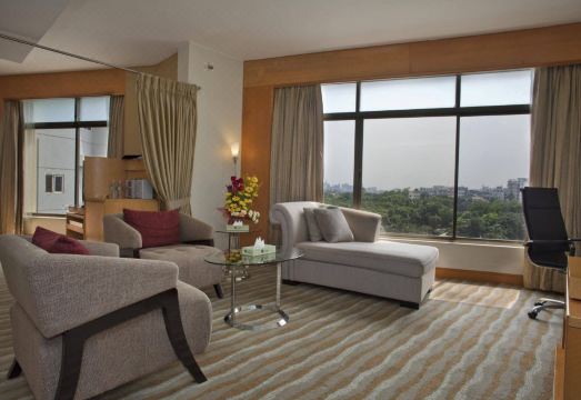 4. 레이크쇼어 호텔..