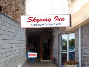 Skyway Inn