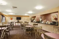 Super 8 by Wyndham Milwaukee Airport Hôtels à : Cudahy