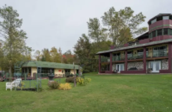 Auberge Villa Bellerive Hotels in Antoine-Labelle Regional County Municipality