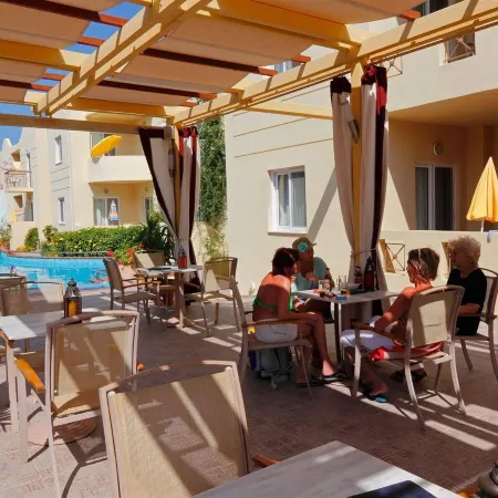 Lambrinos Suites