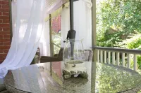 Plantation House Bed & Breakfast Hotels in Port Hope