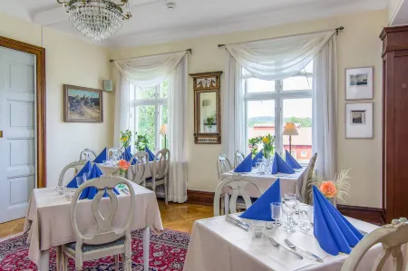 Munkedals Herrgård Отели в г. Munkedal