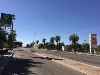 Desert Inn Hotels in Brawley