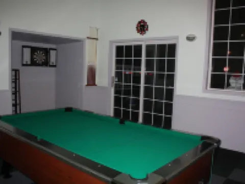 Monashee Lodge Hotels in Revelstoke