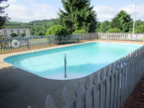 Motel 6 Hillsville, VA Hotels in Woodlawn