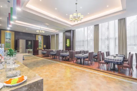 Zhongyi Holiday Hotel