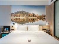 杭州金沙湖亚朵酒店 - 高级大床房