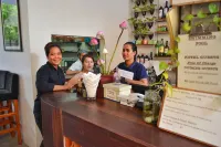 House Boutique Eco Hotel - bar