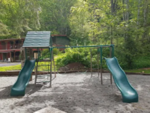 假日汽車旅館及RV度假村