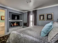 Twin Oaks Inn Hotels in Saugatuck