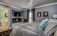 Twin Oaks Inn