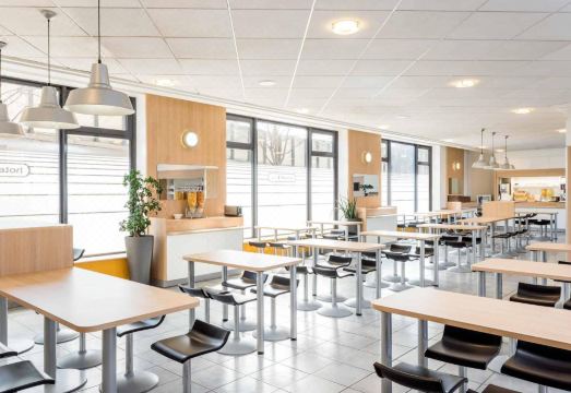 호텔F1 외관 및 로비