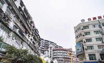 Near Fengjie Road