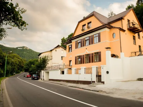 Casa Moritz Hotels in Ghimbav