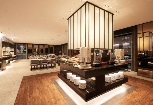2. L7 강남..