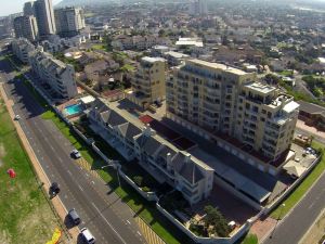 Cape Town Beachfront Accommodation in Blouberg