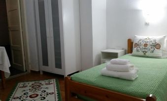 Medieval Rose Guest House