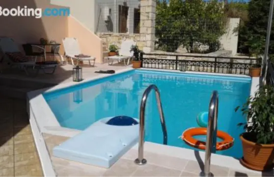 第歐根尼斯民宿