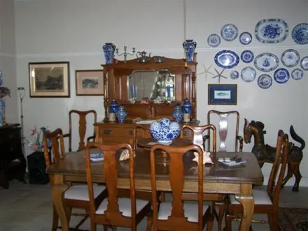 Breeze Inn Guesthouse Отели в г. Kidd`s Beach